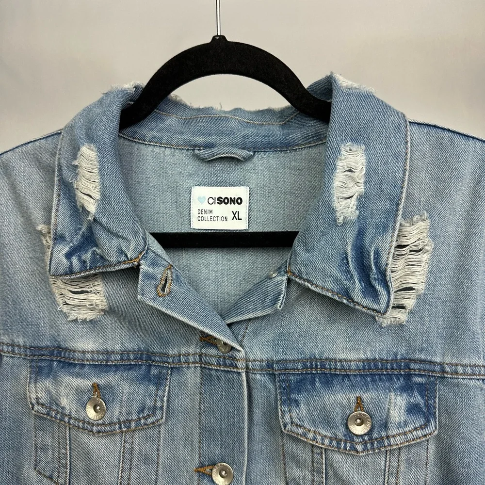 Ci Sono Distressed Light Wash Denim Jacket Women’s XL Casual Layering - Picture 2 of 7